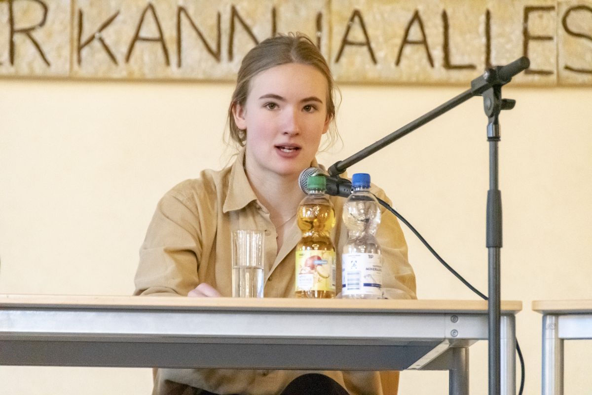 images/Struktur/Rueckblicke/2020.03.02_Podiumsdiskussion_Gewaltvideos/11.jpg