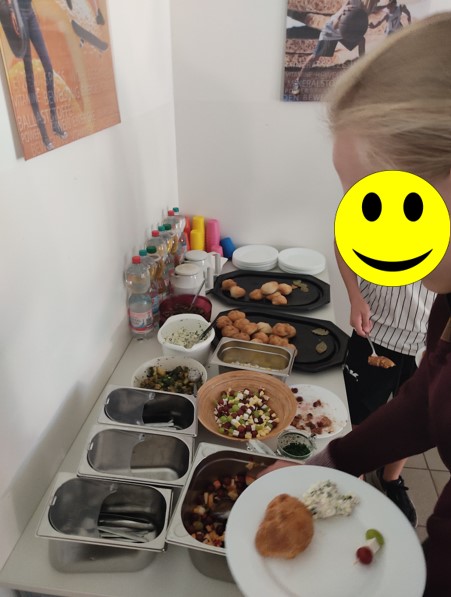 images/Struktur/Rueckblicke/2022-Roemisches-Kochen/10.jpg#joomlaImage://local-images/Struktur/Rueckblicke/2022-Roemisches-Kochen/10.jpg?width=451&height=597